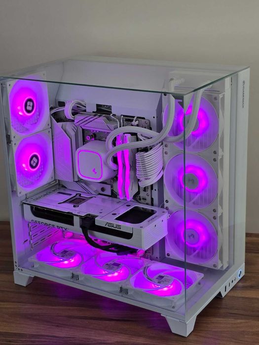 Нов / RTX 5070 / Ryzen 7 7800X3D / 32GB RAM / 1TB NVMe/ Геймърски