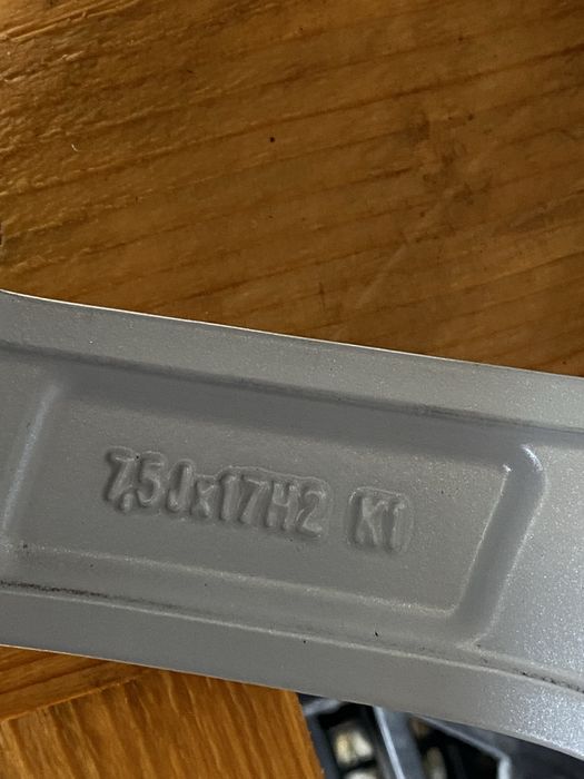 17 цола 5 х 115 мм Опел  Астра , Инсигния , Зафира , Шевролет