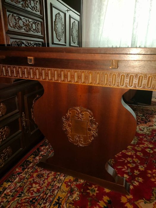 Vând masa lemn masiv stil neobaroc