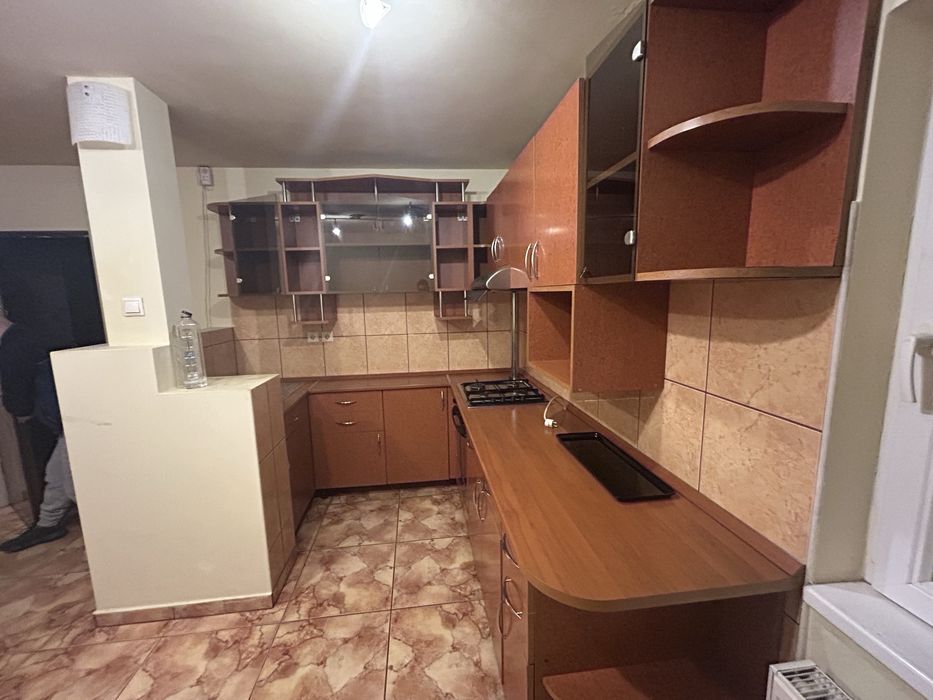 Vand mobilier bucatarie, facut la comanda.