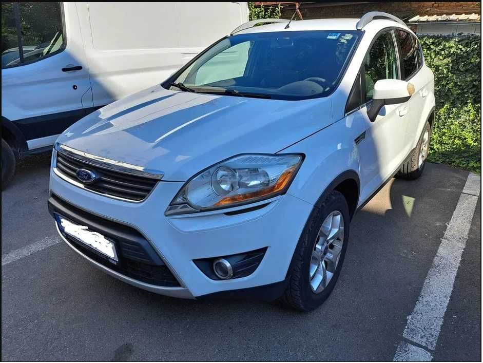 Ford Kuga 4x4 / Navigatie / Keyless Go / Carlig