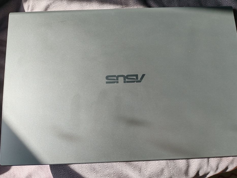 Vand laptop Asus