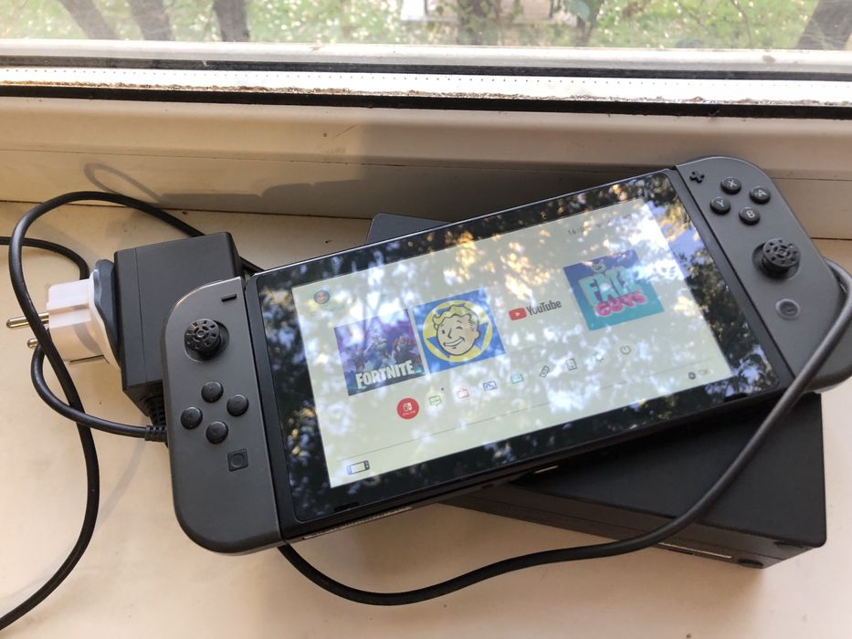 Продам Nintendo Switch первой ревизии