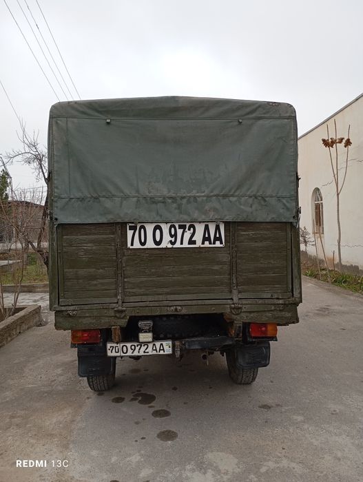 Uaz  sotiladi 1978 xolati  a'lo 2  ta 100 talik metani bor. Barakali.