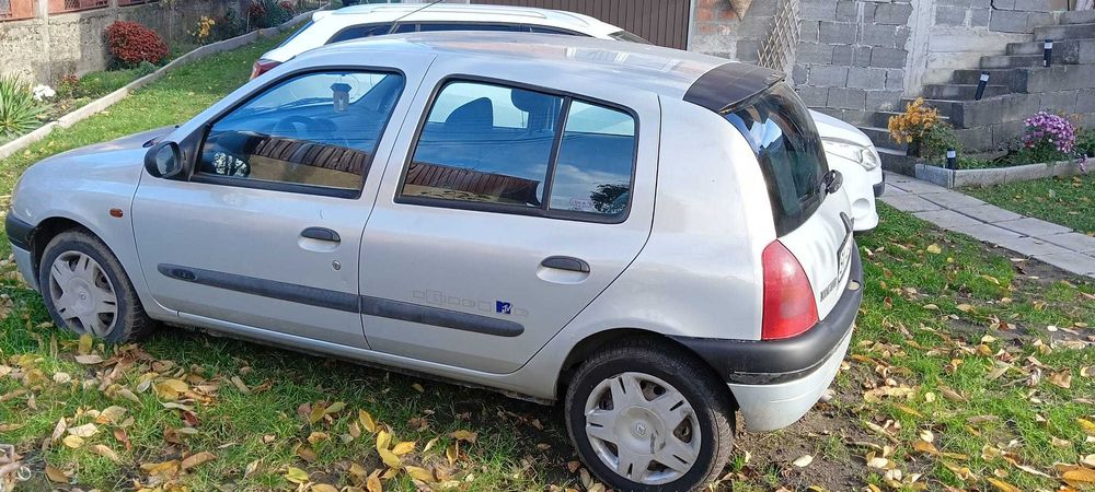 Renault Clio 2 1.2 8v