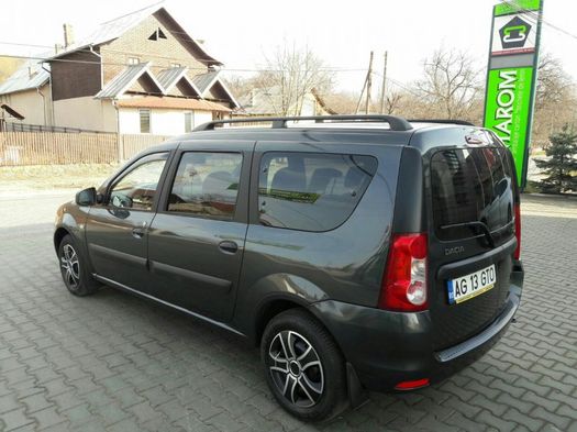 Autocolant negru carbon/mat montanti/stalp Dacia MCV X90 vechiul model