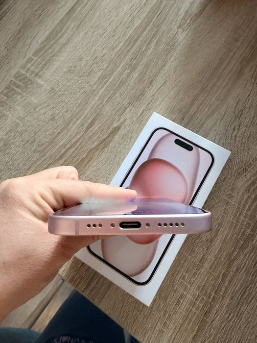Iphone 15 Pink 128 GB в гаранция