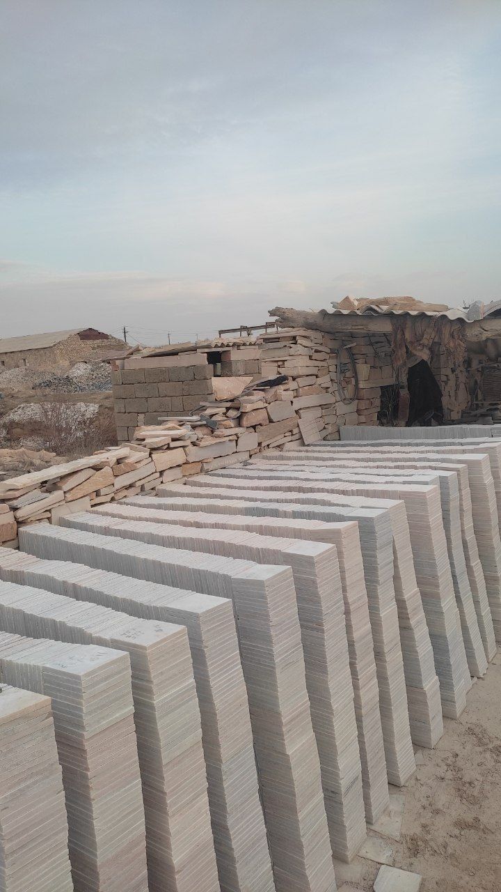 Mramor (marmar), Granit va Korka