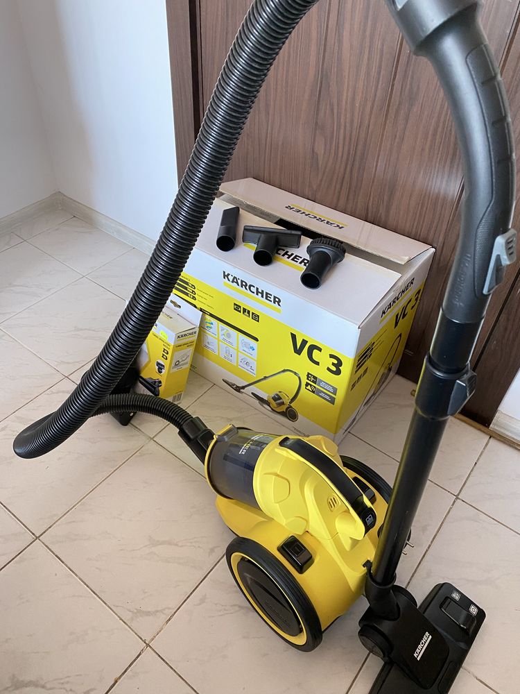 Karcher VC3 Прахосмукачка с кабел