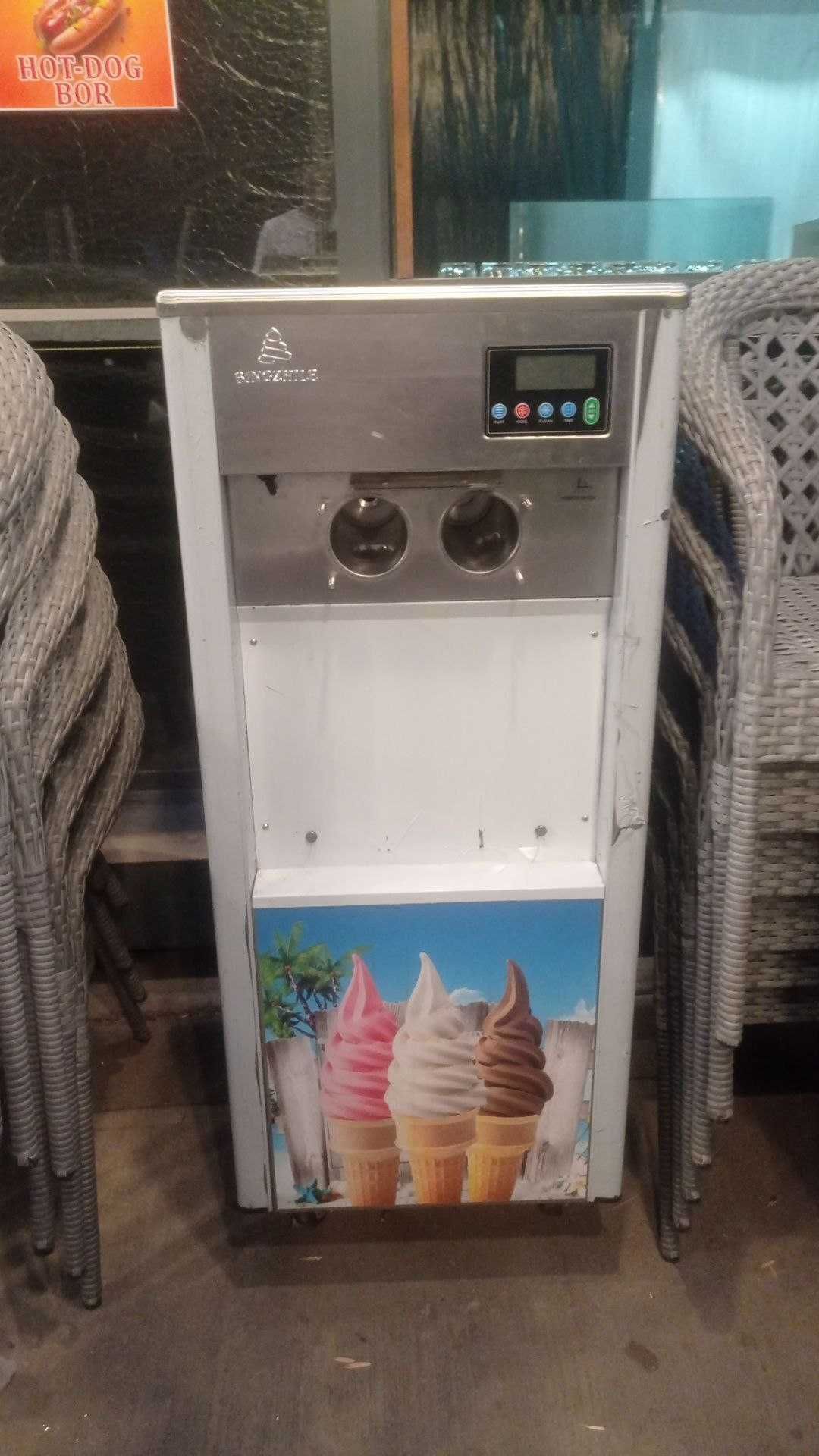 Frezer sotiladi, 200 v li