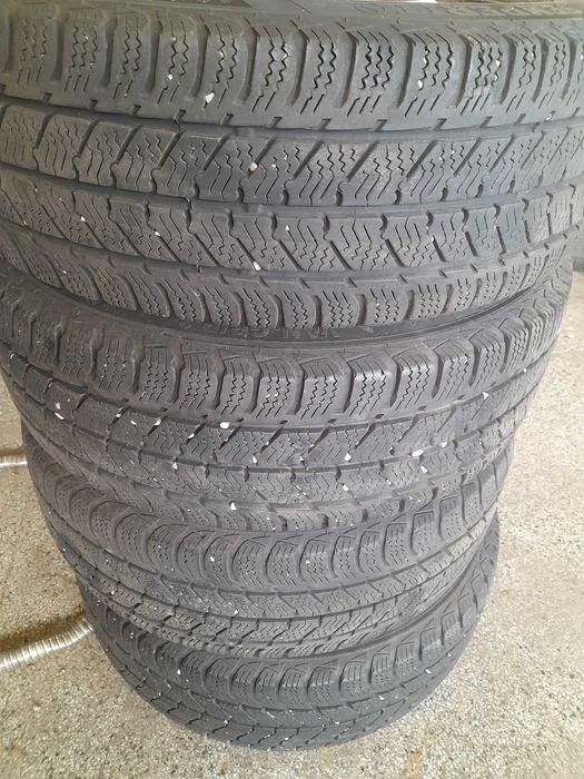 Продава джанти с гуми 205 65 16С за Опел Виваро,Рено Трафик,Нисан