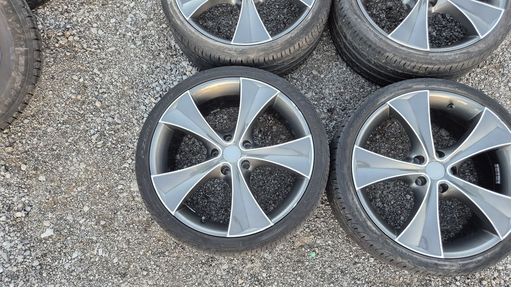 Джанти CARMANI 5/114.3 Toyota,Mitsubishi,Nissan 5x114.3

Употребявани,