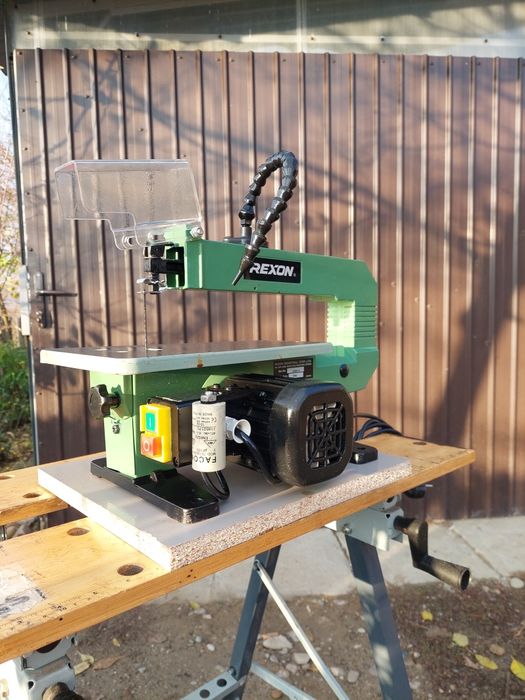 Traforaj electric  pentru lemn  REXON .