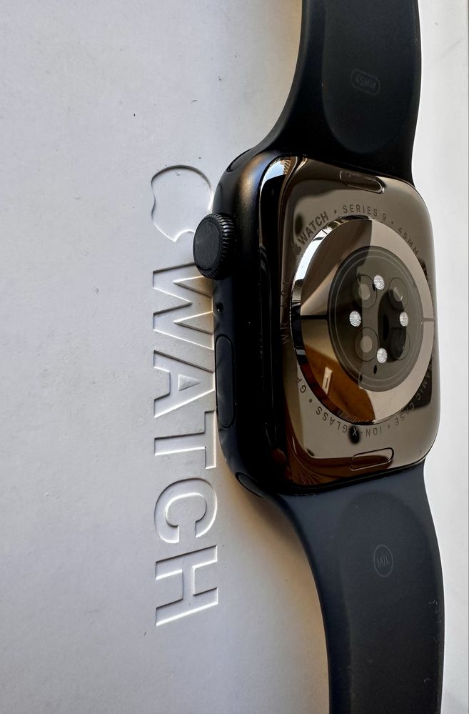 Apple Watch 9, GPS, carcasa midnight aluminium 45 mm, M/L