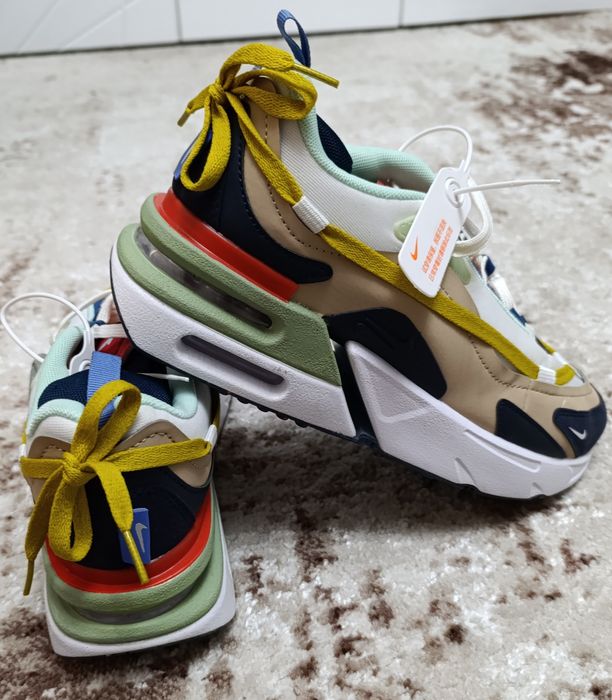 Vând adidași noi Nike Air Max Furyosa
