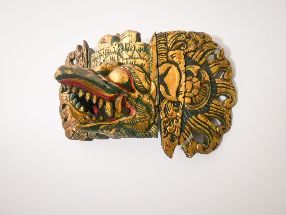 Антична балийска дървена маска на дракон