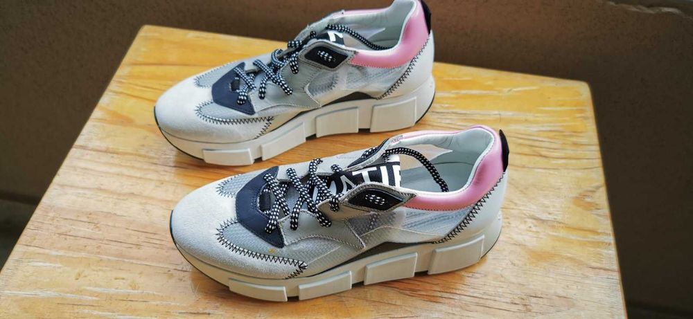 Оригинални маркови дамски маратонки / сникърси - VIC MATIE - 36 номер