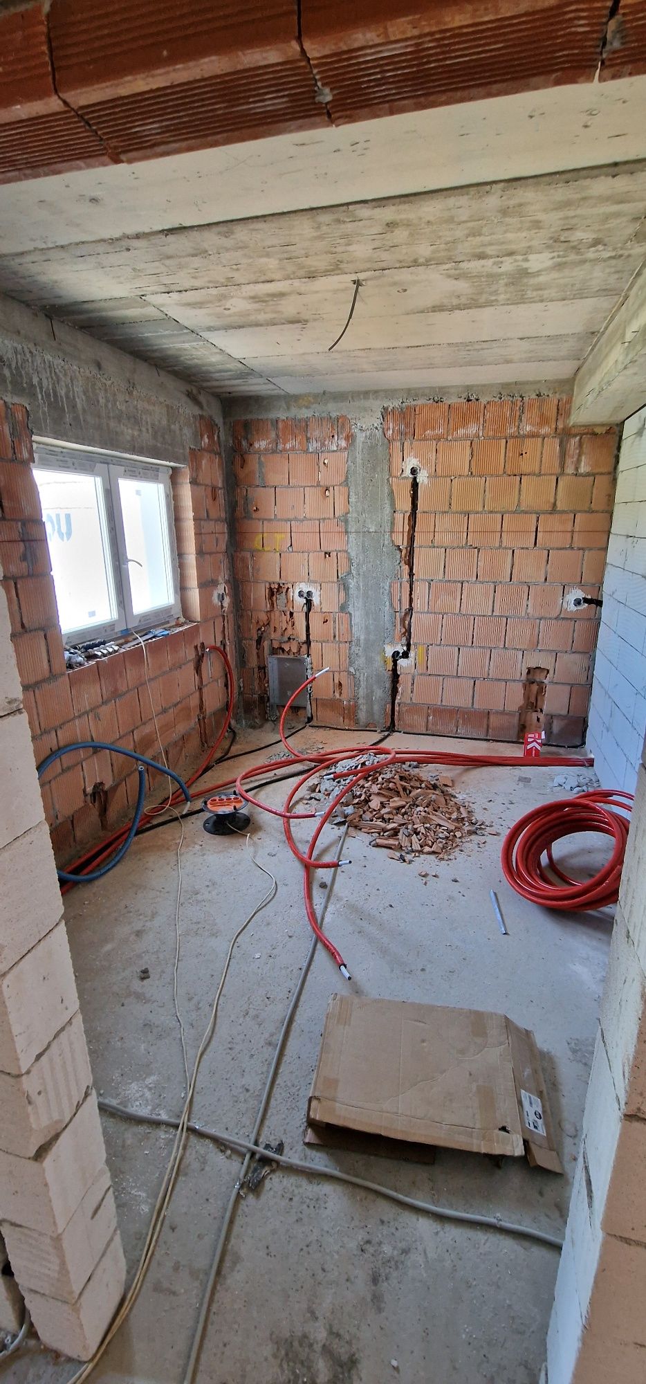 Comision 0! Apartament 1 cameră 40 mpu. la cheie, etaj 1.