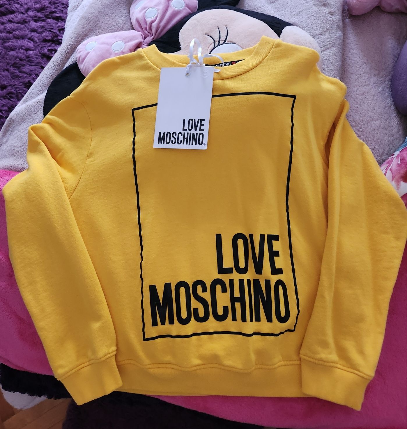 Блузи Love Moschino