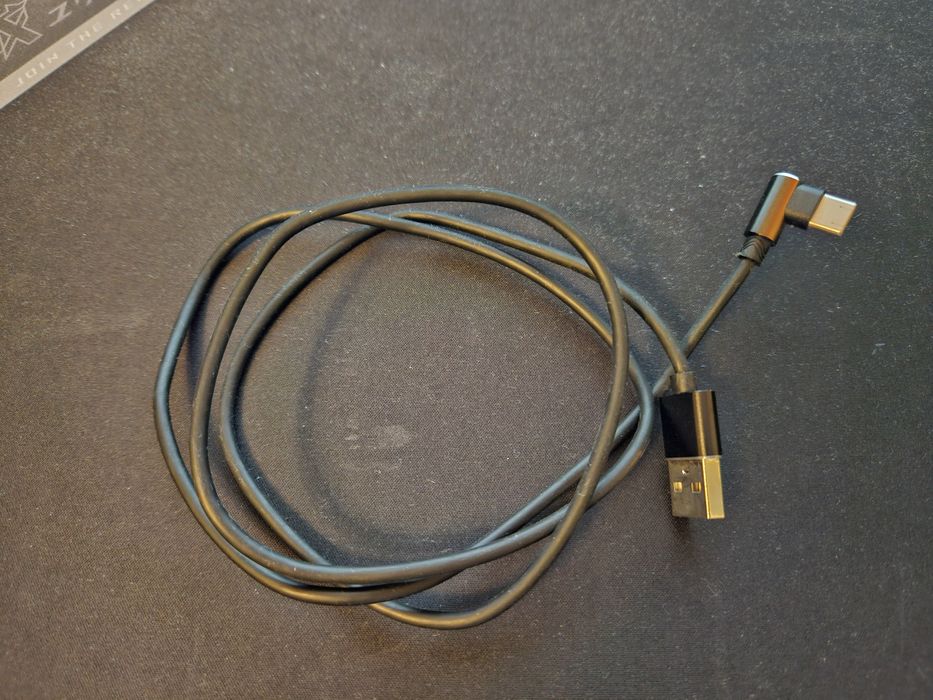 Pitaka Car Charger PD 2.0 si QC 3.0 + Cablu USB-C - USB-A  in unghi 90