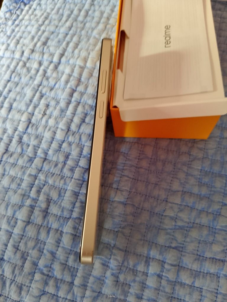 Realme C61 продам