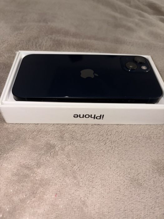 Vand Iphone 13 full box
