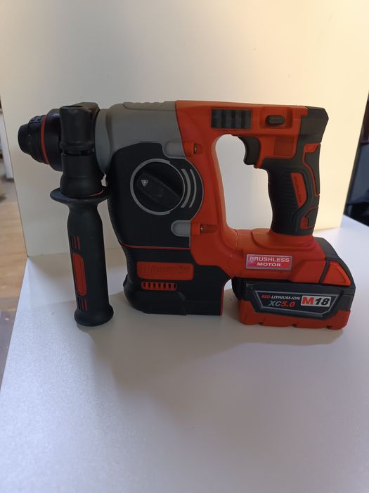 Акумулаторен перфоратор