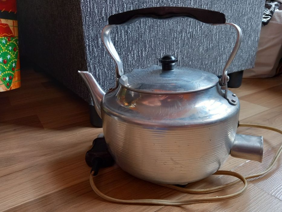 Алуминиев електрически ретро чайник 2л руски чайник