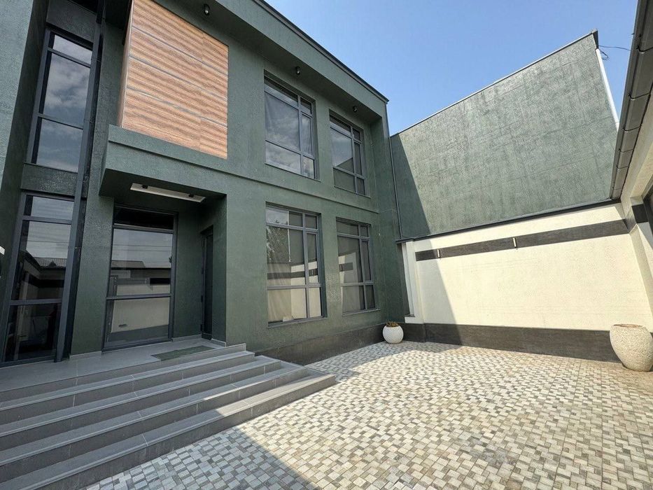 Продаётся евро HI-TEHC дом Мирзо Улугбекиским районе