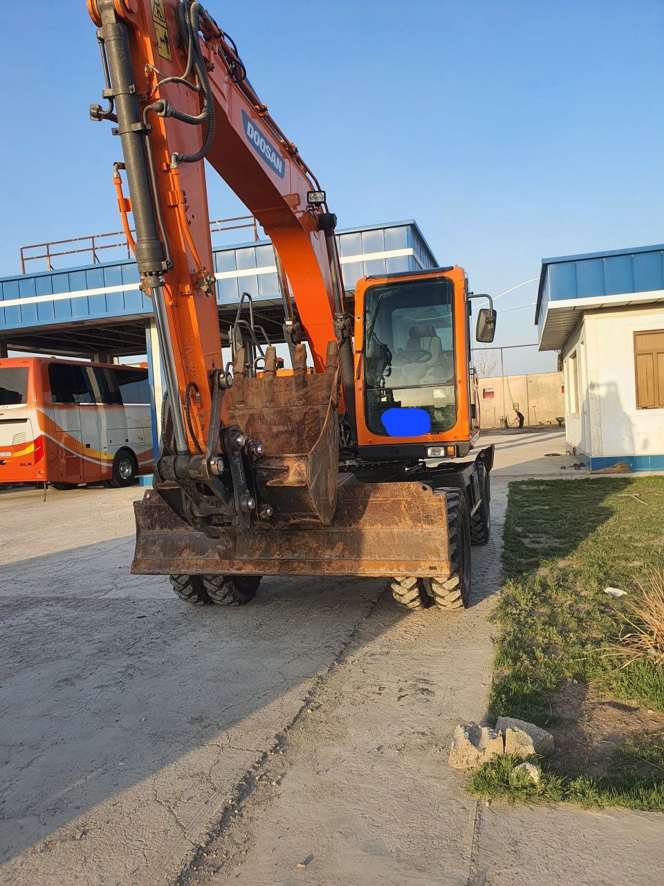 Doosan Ekskavator W140 Sotiladi