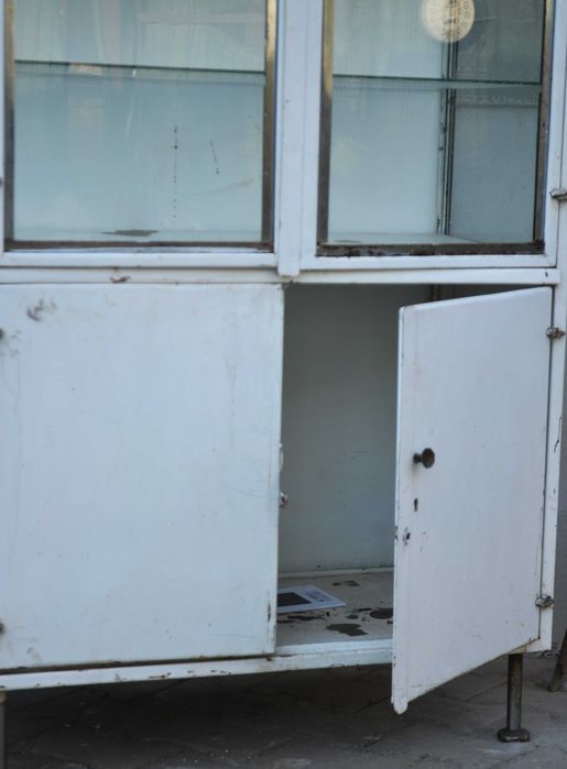 Cabinet medicinal sanitar - design industrial - Retro