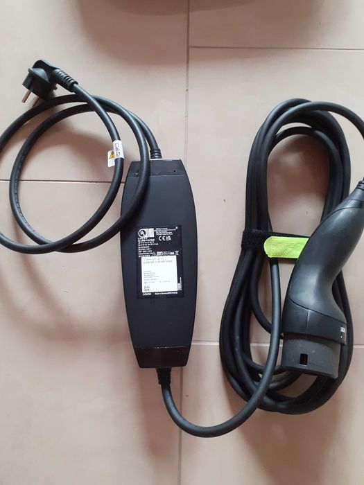 Statie incarcare portabila,incarcator masini electrice,hibrid MERCEDES