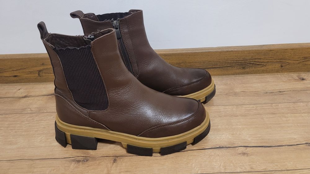 Боти естествена кожа