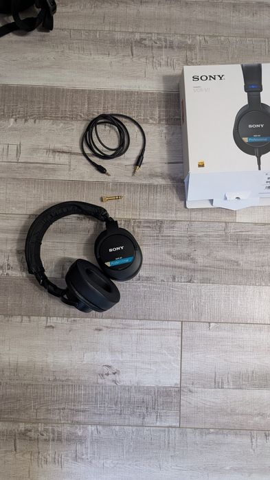 Продаю Sony mdr-m1