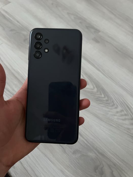 Телефон сотилади самсунг  а13 оладиганла тел ксн нархини келшамза!!!