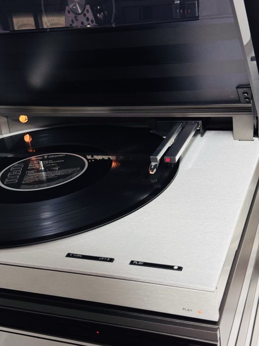 Linie audio completă Bang & Olufsen BeoSystem 5500,4 piese+TELECOMANDĂ