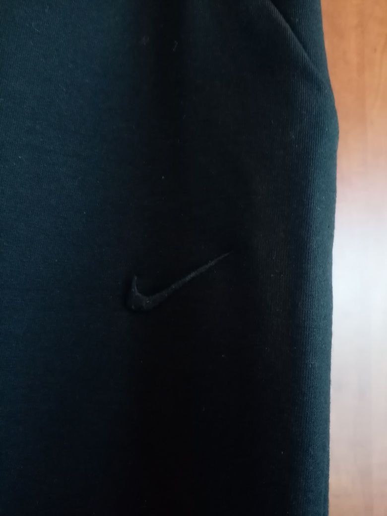 Vând Pantaloni Trening Dama Nike Nou Originali Mărimea M