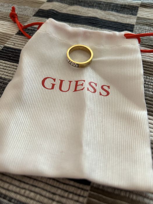 Пръстен на Guess