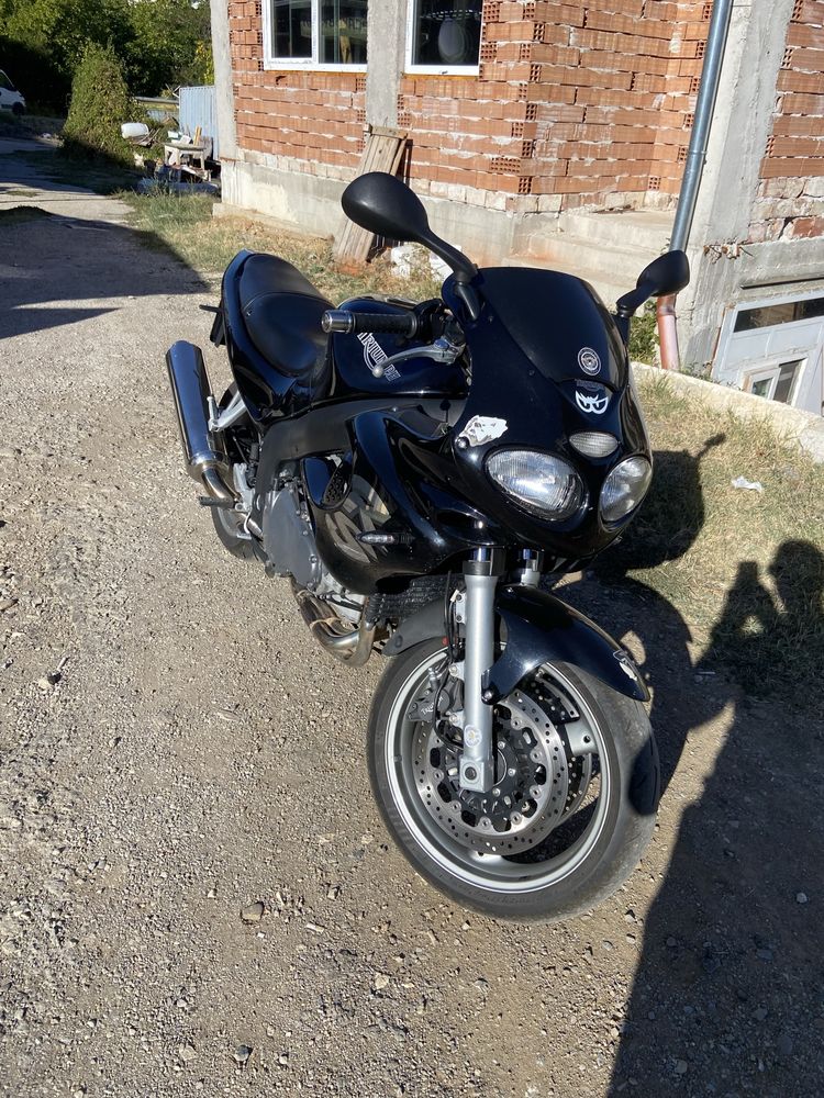 Triumph sprint RS 955 i
