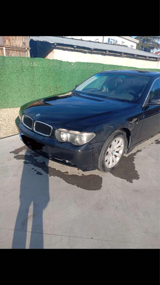 Vand sau o dau intreaga pentru dezmembrari..cutie motor in stare ok