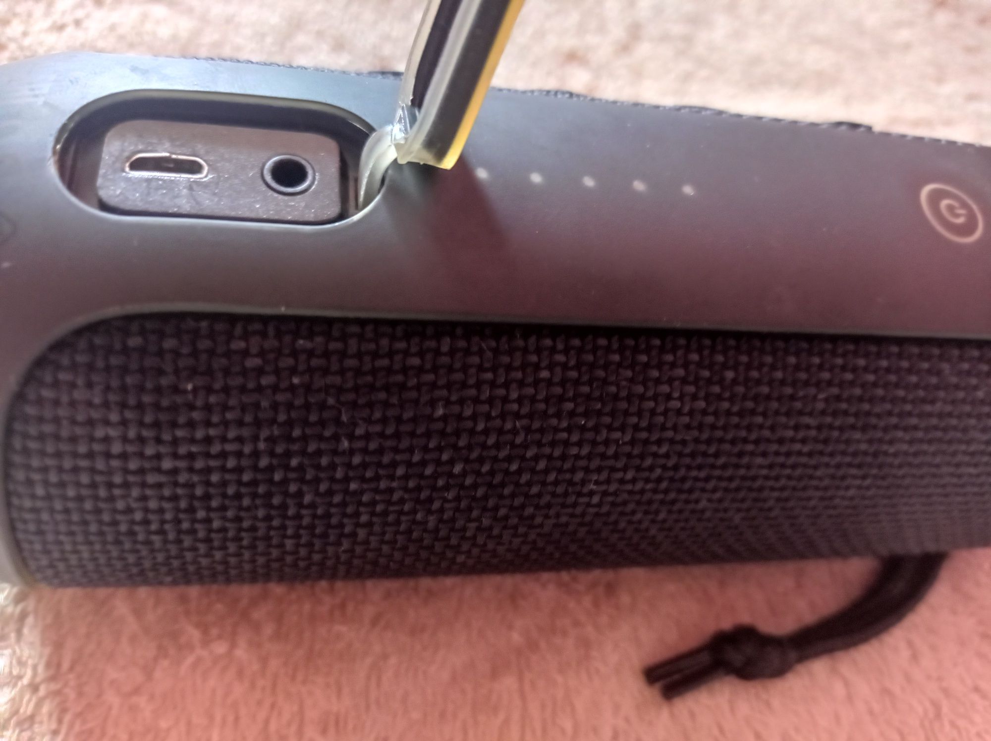 În boxă bluetooth JBL originală