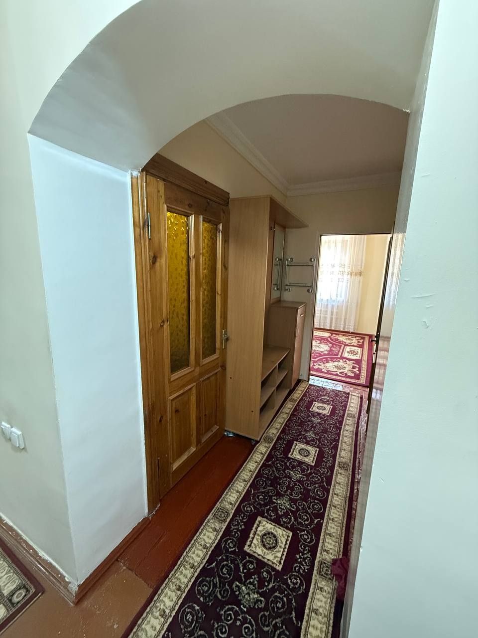 Срочно Продается 2х-комнатная квартира.МК -раён  1 Остановка 42500 y.e