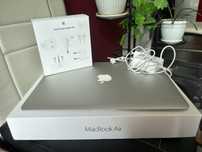 Оригинален лаптоп MacBook Air 13-inch с оригинална преносима чанта PKG
