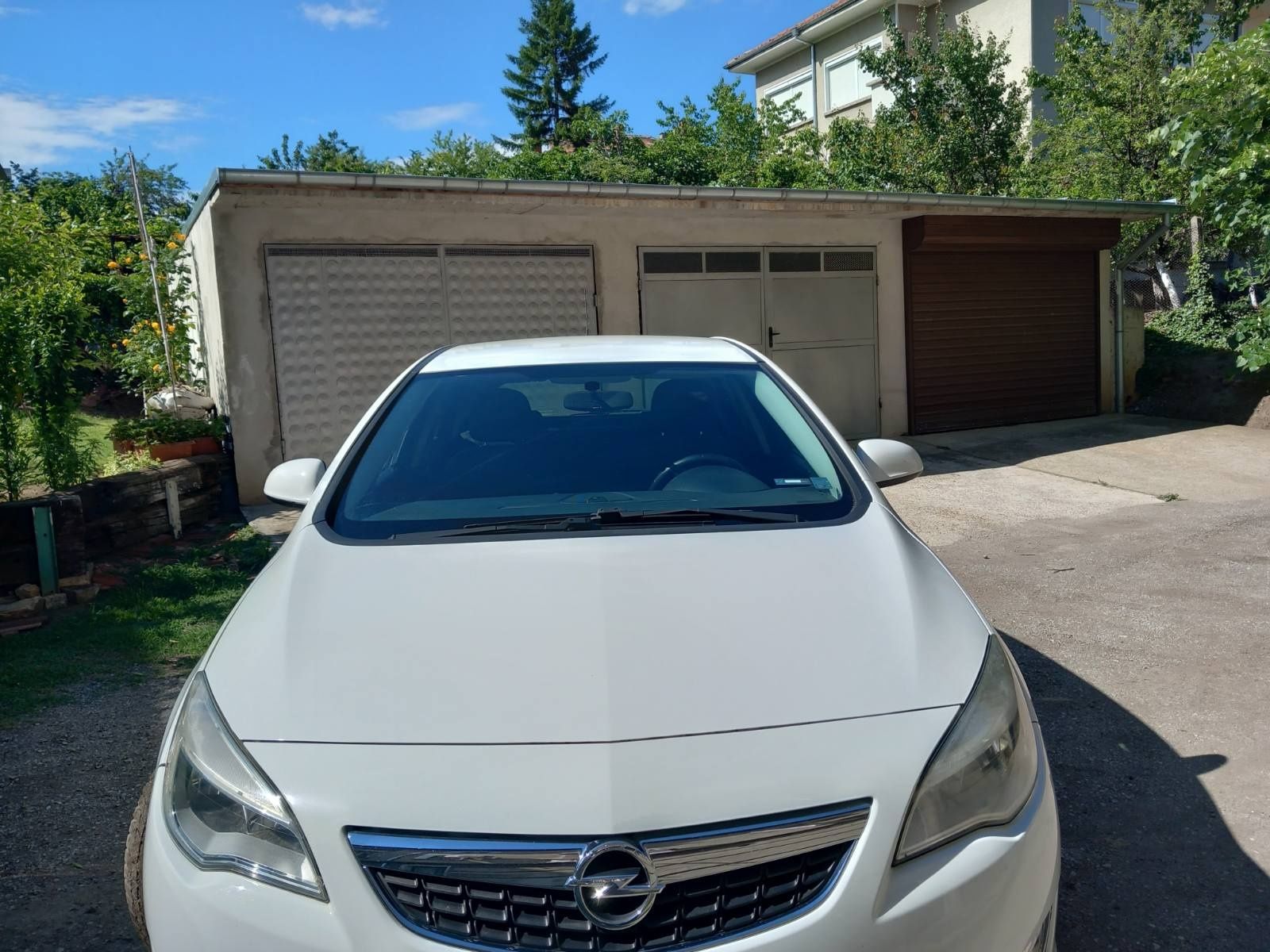 Opel Astra 1.7 дизел; декември 2011