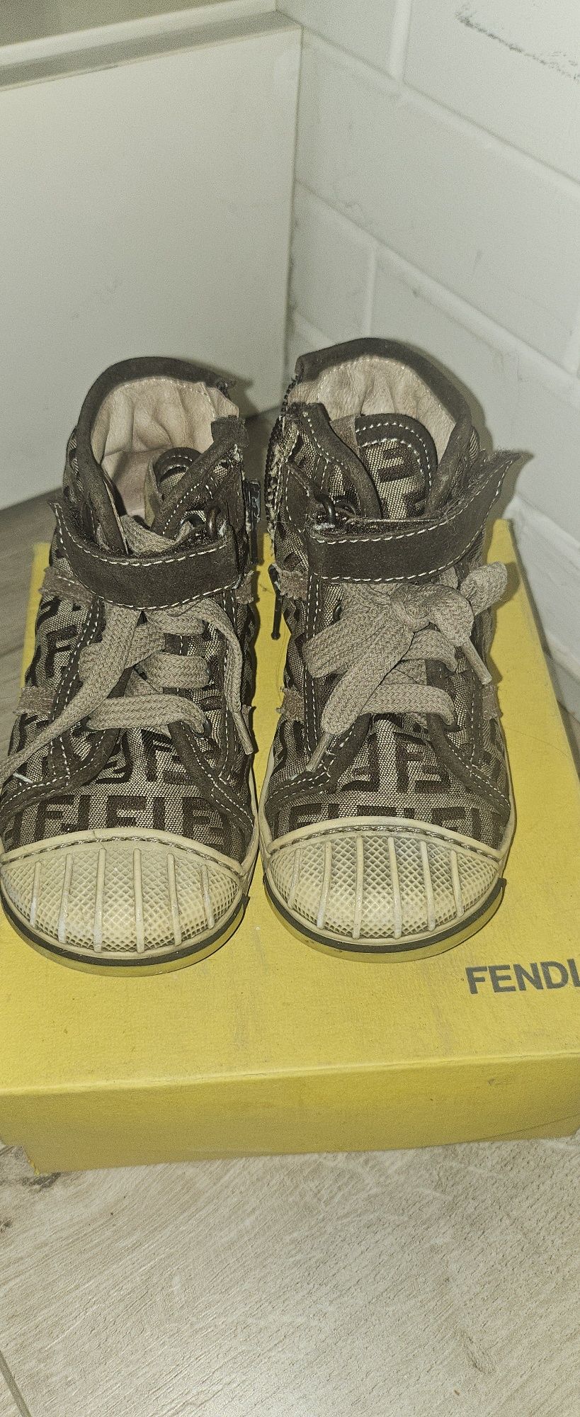 Оригинални боти Fendi детски 25 номер