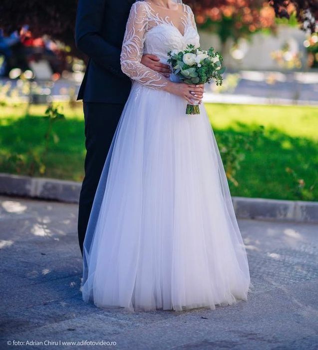 Rochie mireasă (voal și diademă cadou)