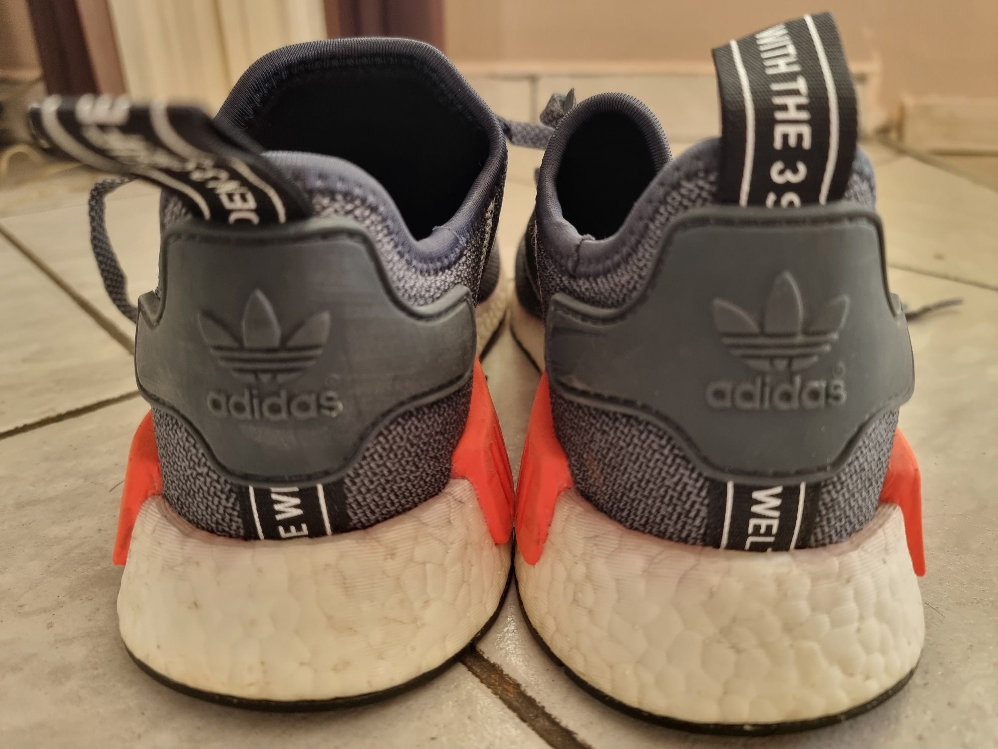 Adidas NMD R1 wol мъжки маратонки номер 40