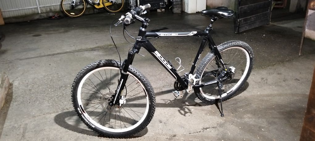 Bicicletă deosebită perfect funcțională