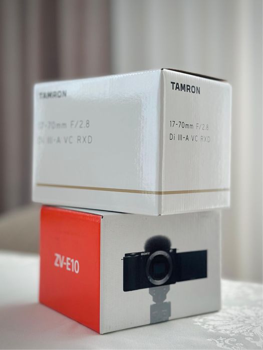Видеокамера Sony ZV-E10  с объективом Tamron 17-70mm 2.8