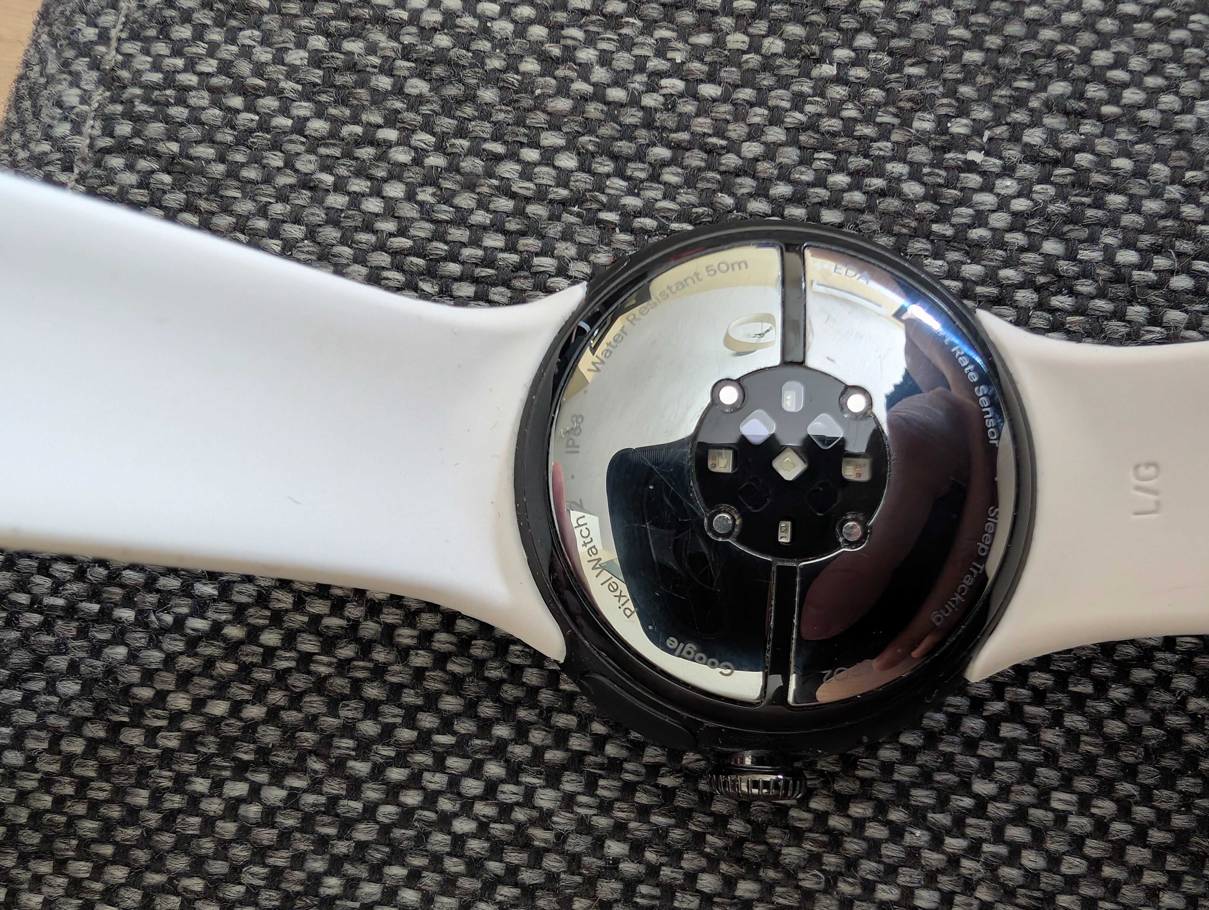Google Pixel Watch 2 черен + зарядно + 2 каишки